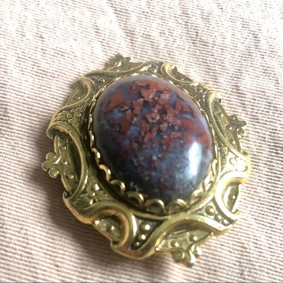 Vintage Mystical Pendant Brooch - Picture 2 of 7